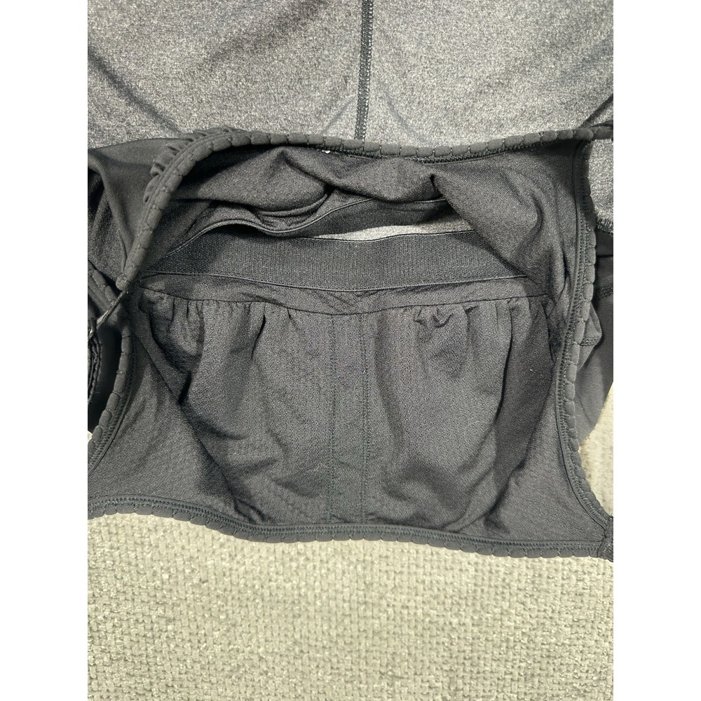 Lululemon Tank Top Womens 6 Gray Black Hot N Sweaty Built In Bra - Picture 8 of 9